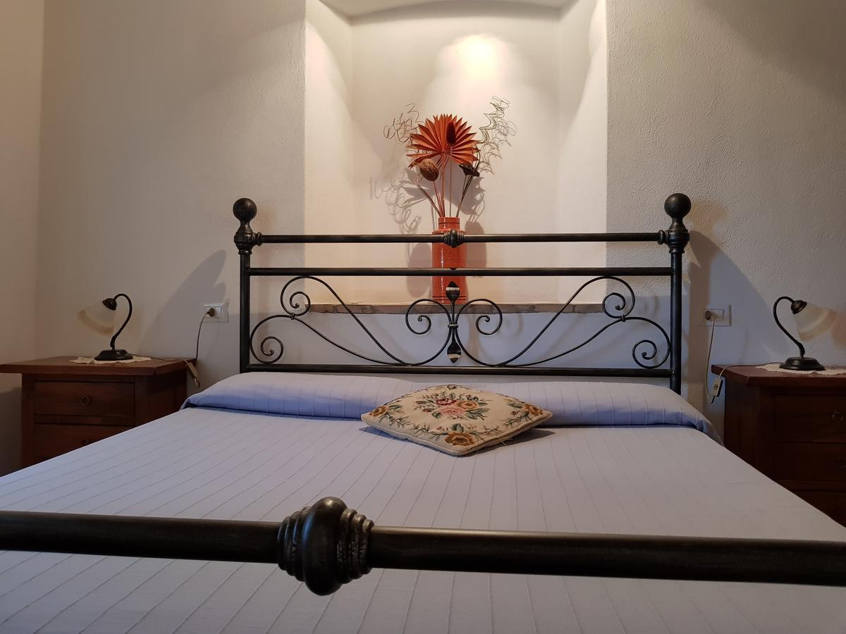 Agriturismo Bio Le 4 Stagioni Porrona ภายนอก รูปภาพ
