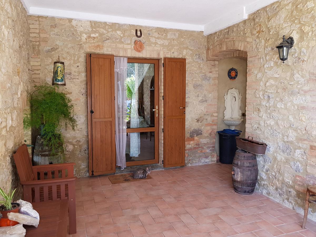 Agriturismo Bio Le 4 Stagioni Porrona ภายนอก รูปภาพ