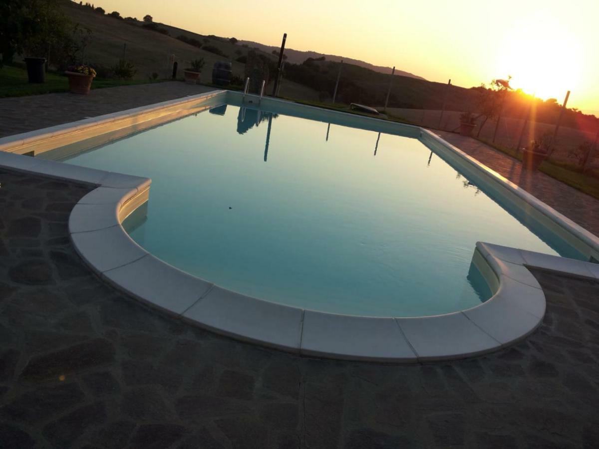 Agriturismo Bio Le 4 Stagioni Porrona ภายนอก รูปภาพ